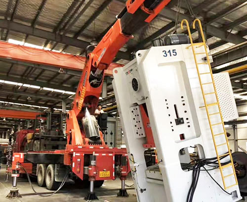 和平镇提升工作效率，选择优质折臂吊租赁服务