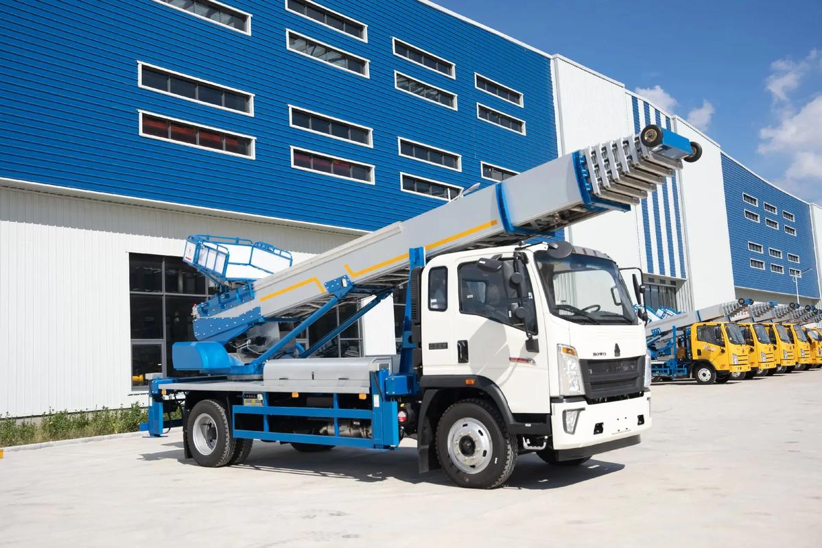 和平镇出租云梯车高空作业车 建筑垃圾搬运